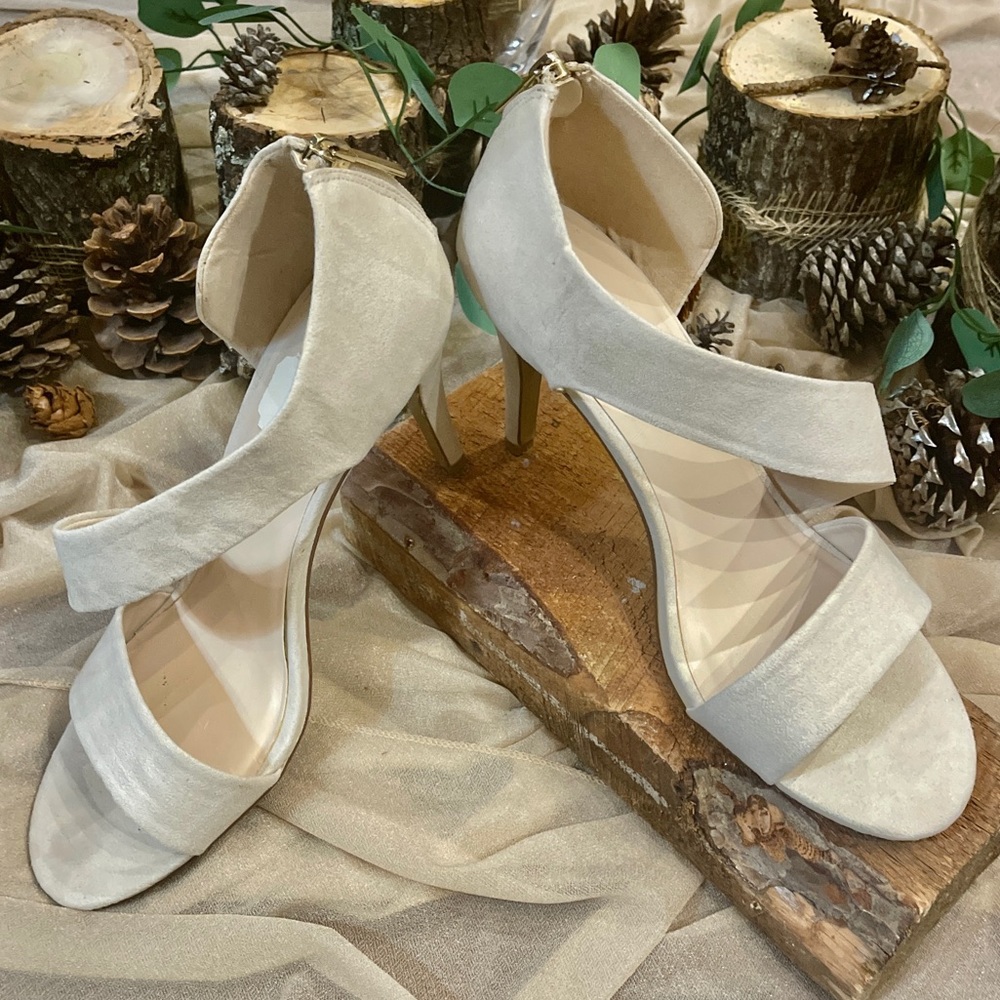 NY & Co Cream Suede Heels